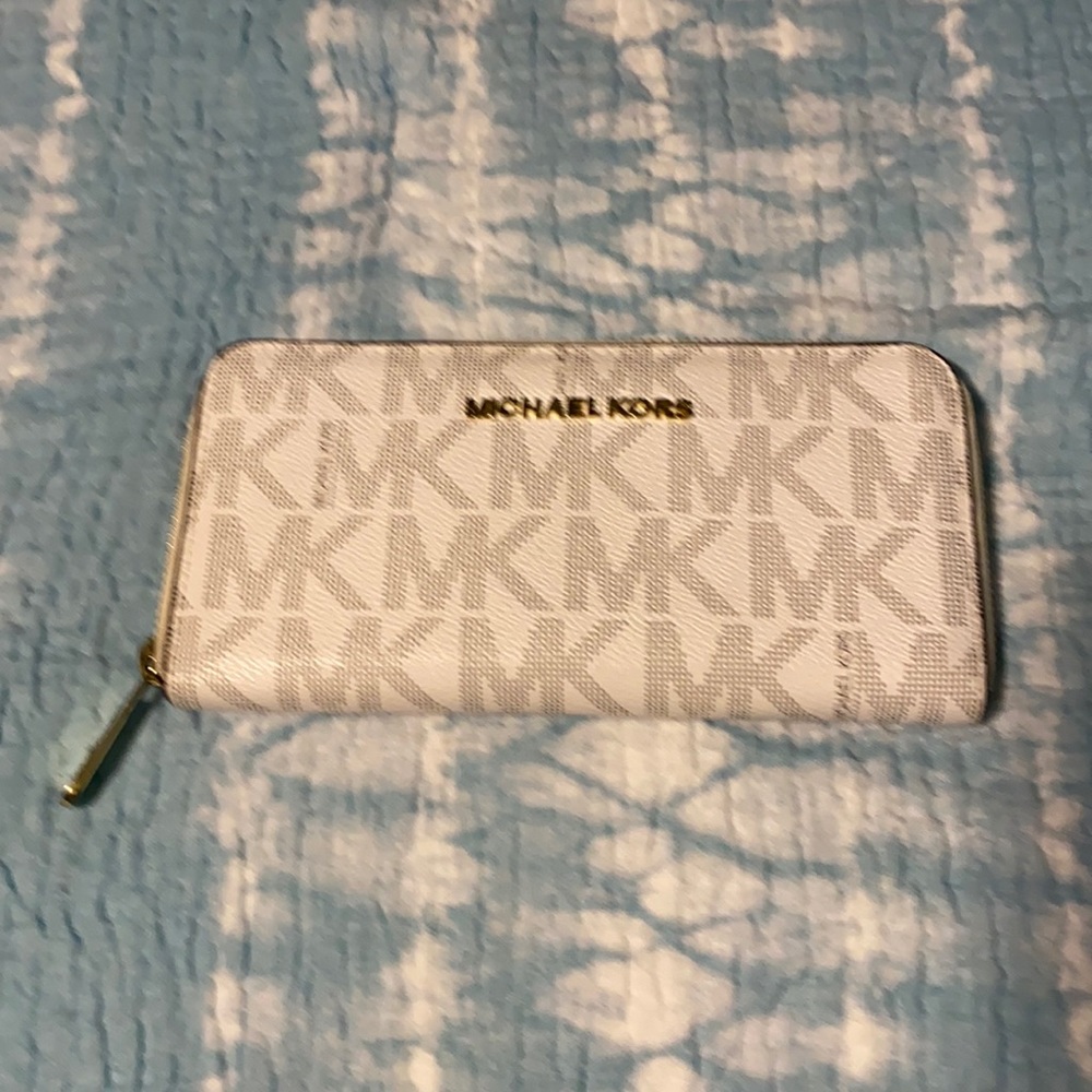 Gently used Michael Kors wallet